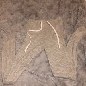 Gray pacsun waffle leggings. Very stretchy and very comfortable. Size xs.